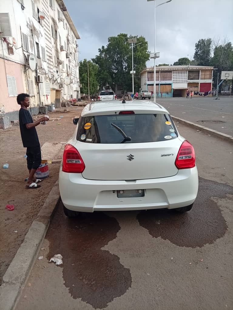Suzuki Swift 2018, essence, en bon état