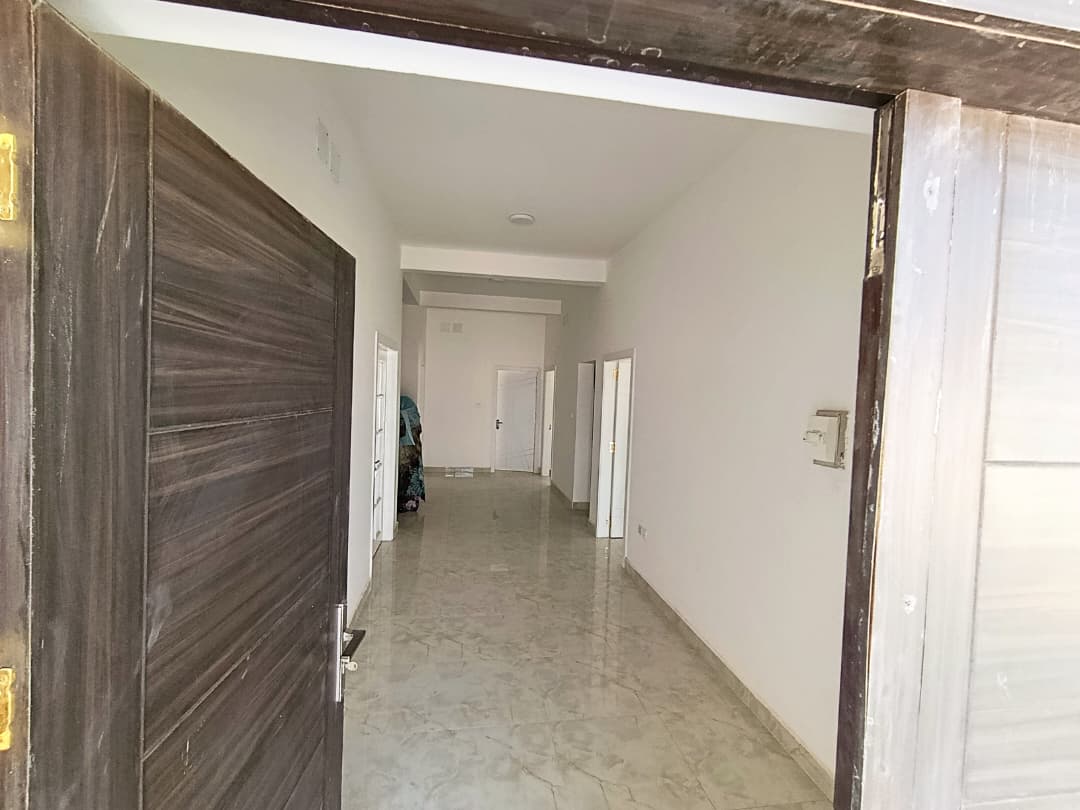 Location Villa 8 chambres avec balcon à Haramous