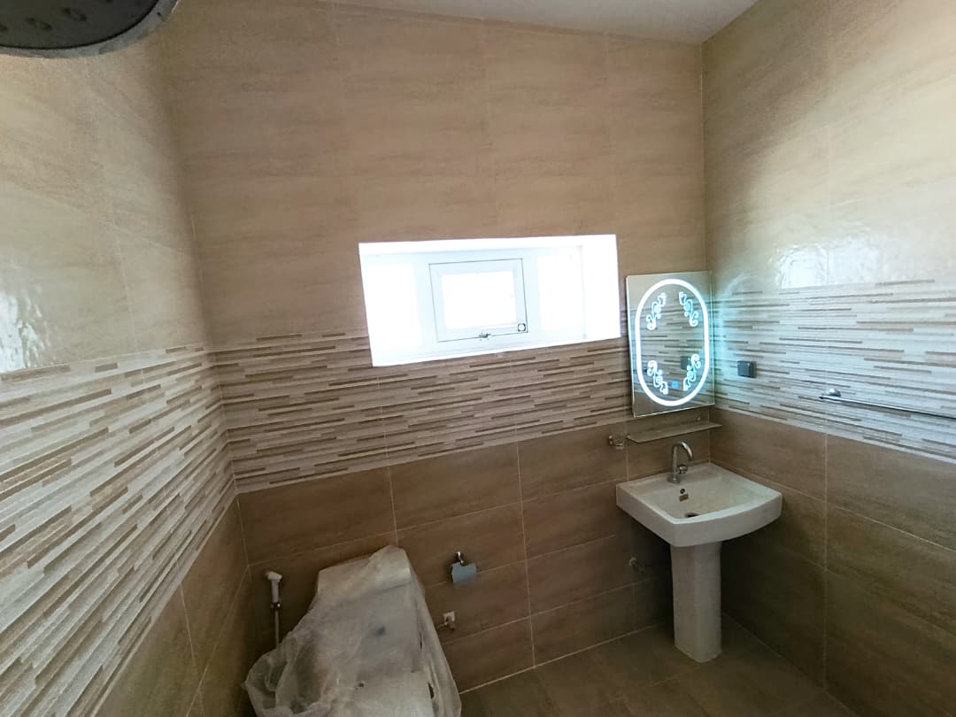 Location Villa 8 chambres avec balcon à Haramous