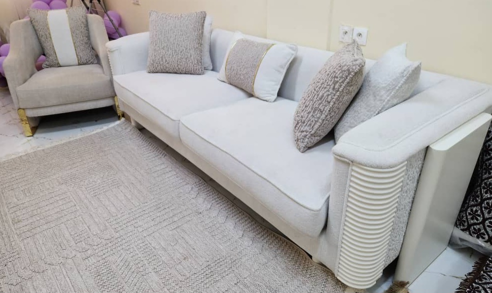 Salon Turc avec table basse et cadres décoratifs de qualité