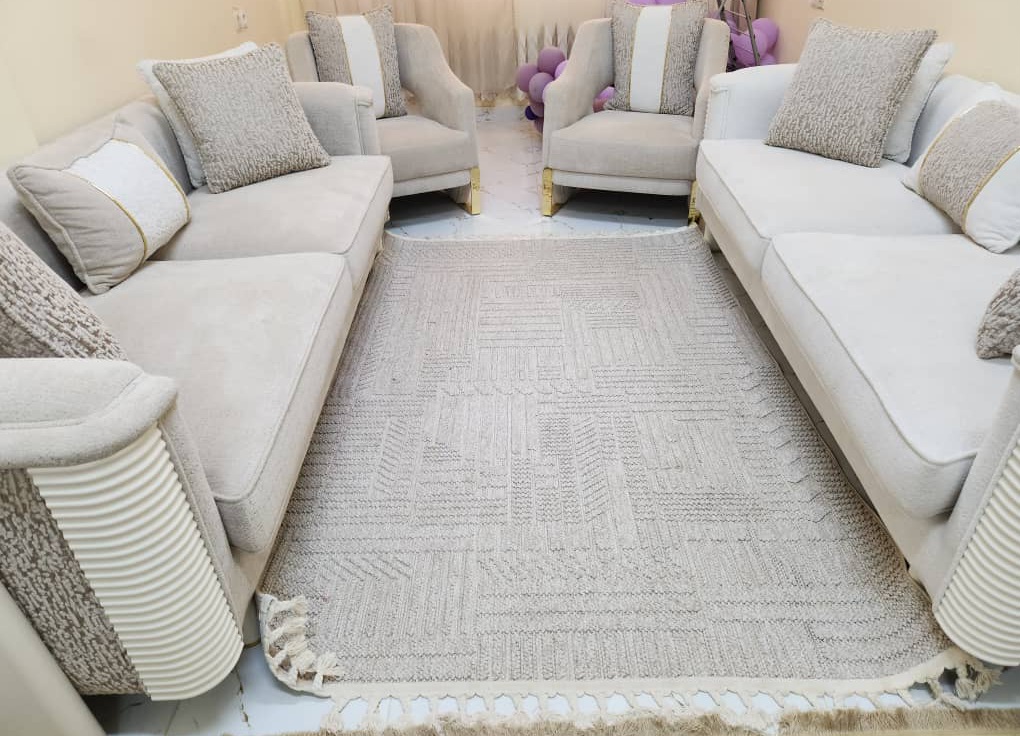 Salon Turc avec table basse et cadres décoratifs de qualité