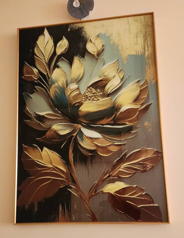 Salon Turc avec table basse et cadres décoratifs de qualité