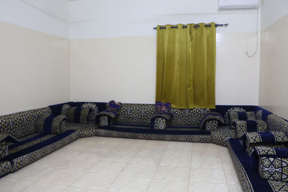 Immeuble R+2 avec 6 appartements, quartier calme et accessible