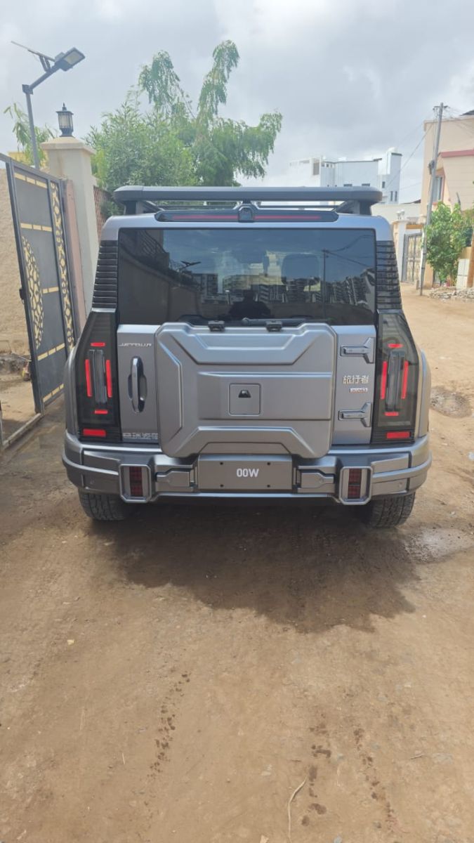 Jetour T2 StarGuard, SUV 4x4 gris style Star Wars