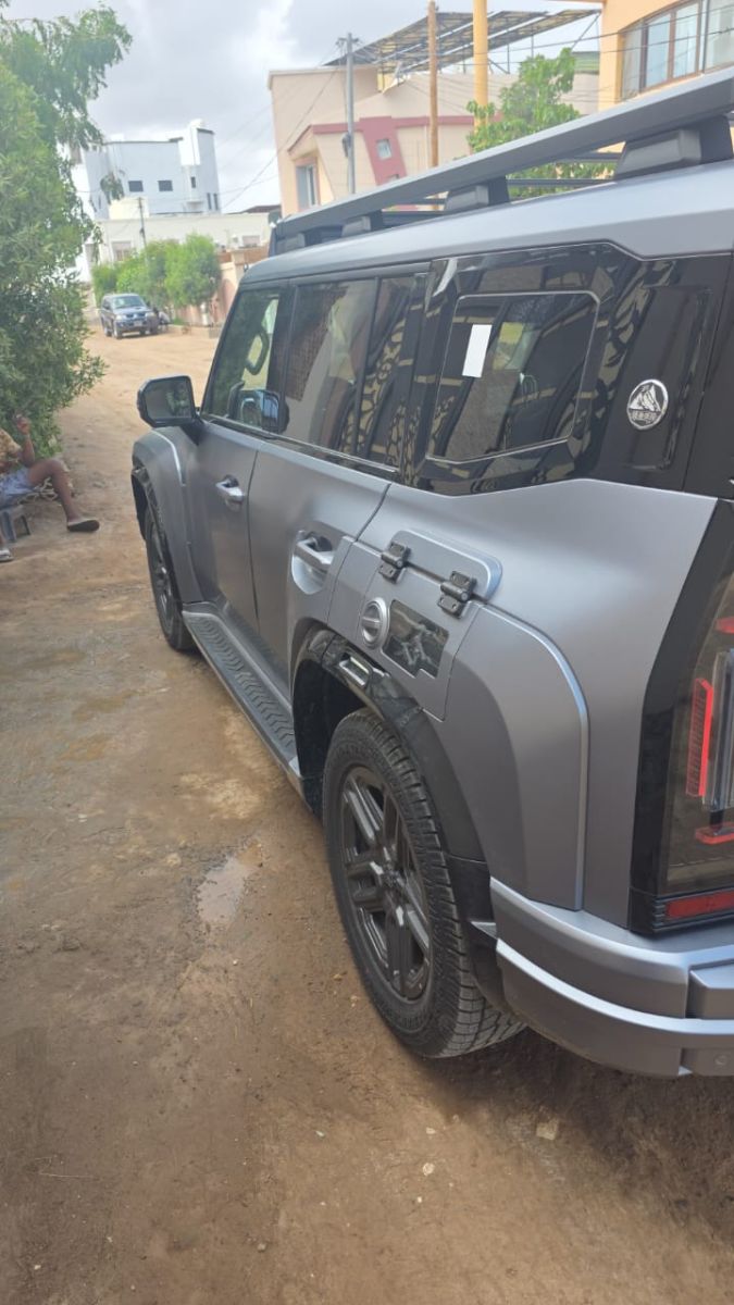 Jetour T2 StarGuard, SUV 4x4 gris style Star Wars