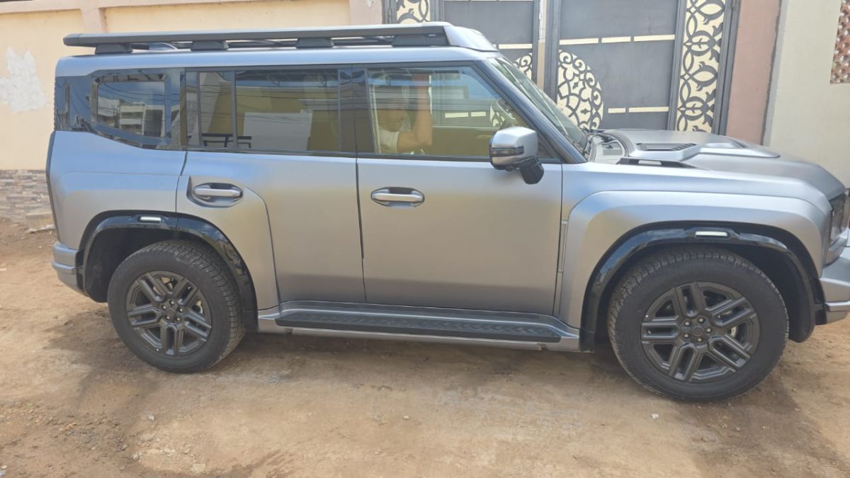 Jetour T2 StarGuard, SUV 4x4 gris style Star Wars