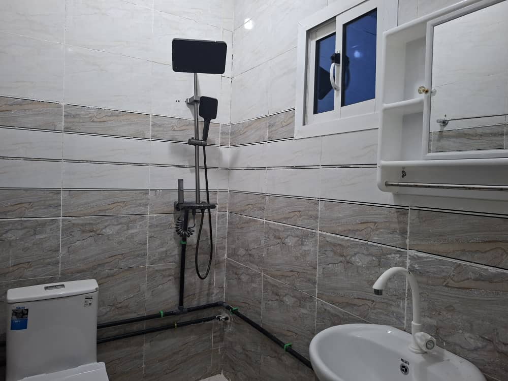 Appartement 3 chambres neuf avec terrasse à Cité Nasib