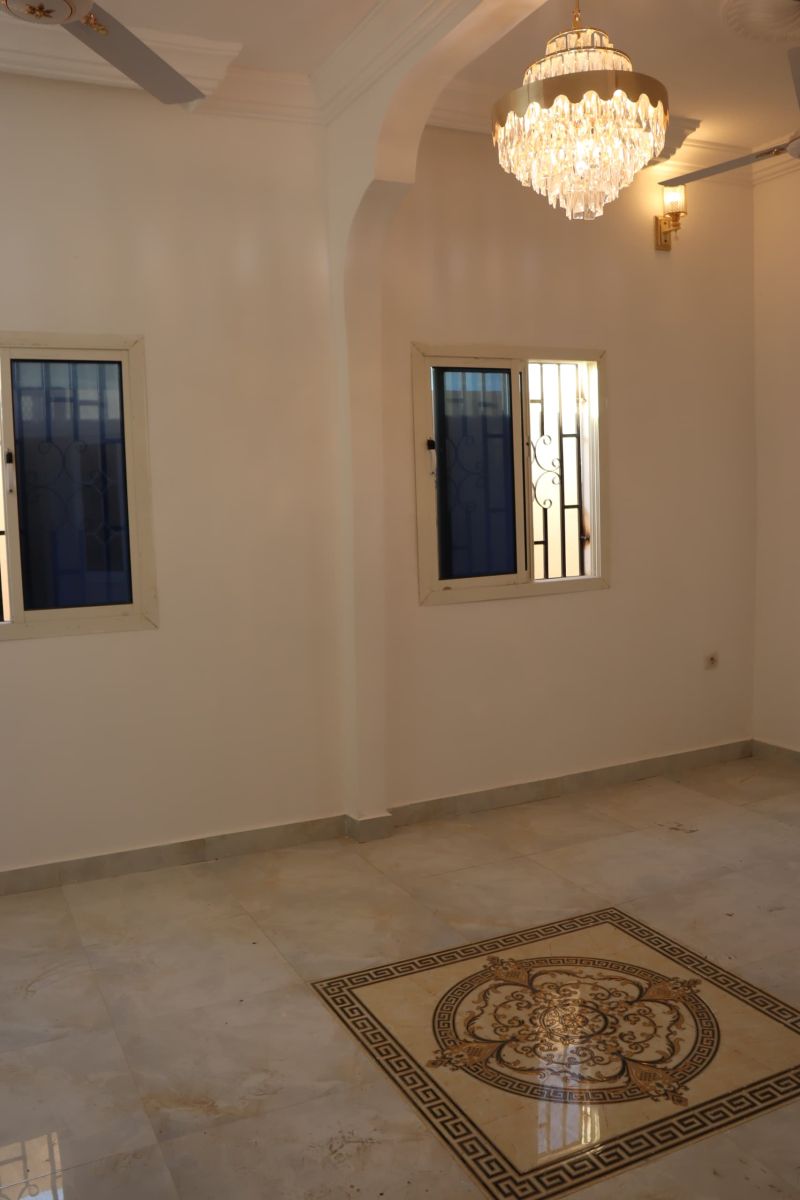 Villa neuve de standing à la Cité Nassib - Quartier prestigieux