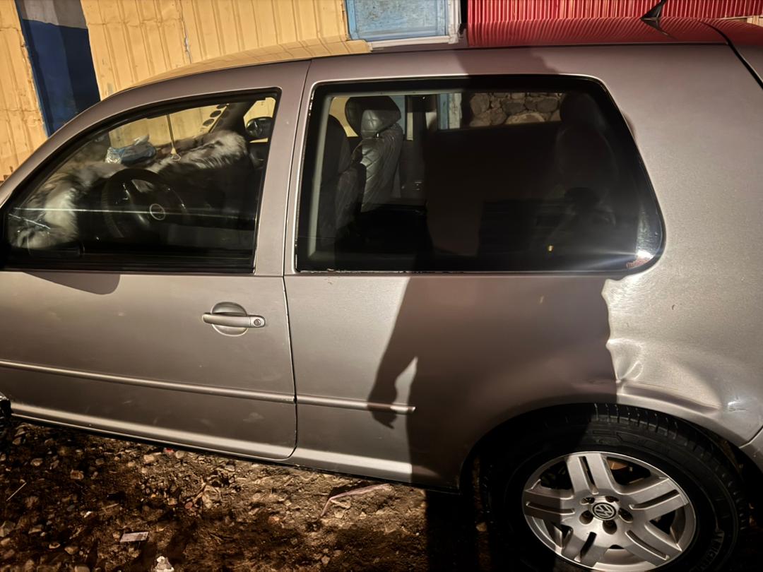 Volkswagen Golf, bon état, négociable, climatisation, entretien régulier