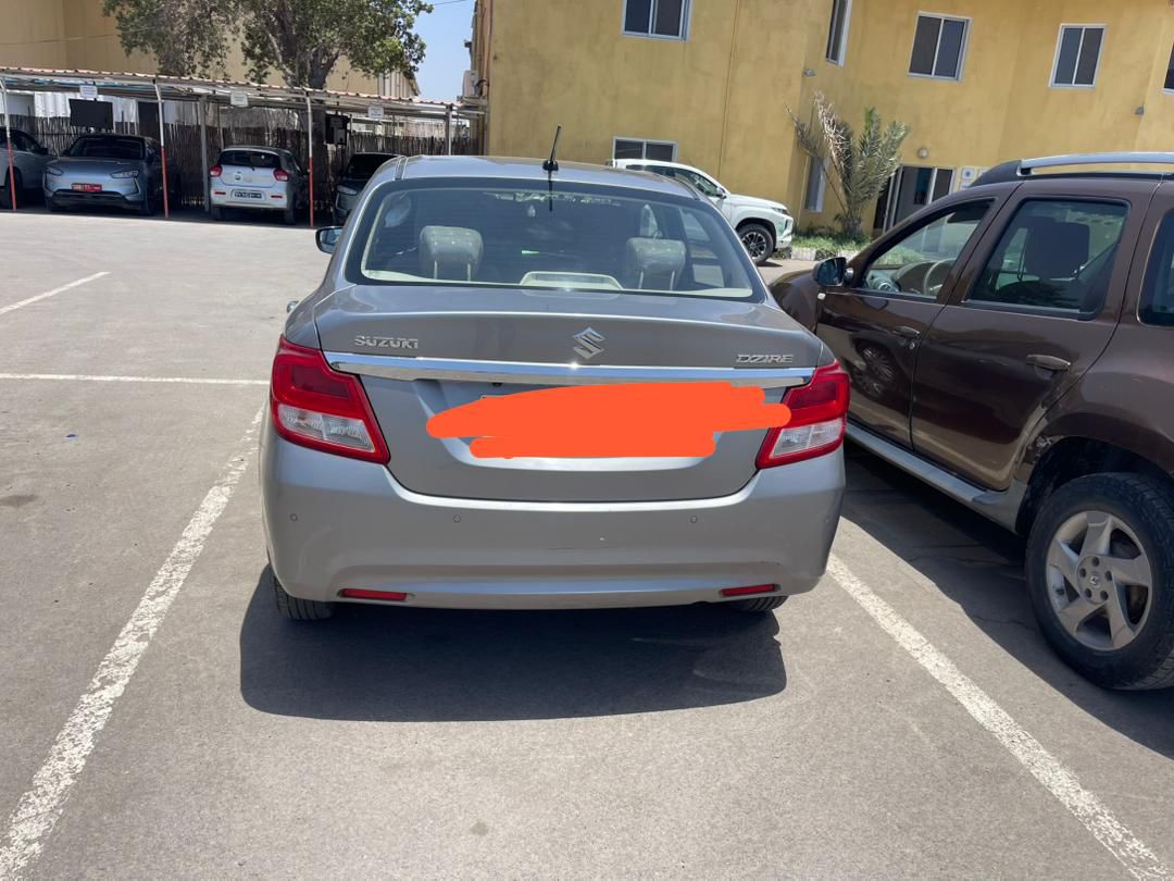 Suzuki Dzire 2022, essence, boîte automatique, bon état