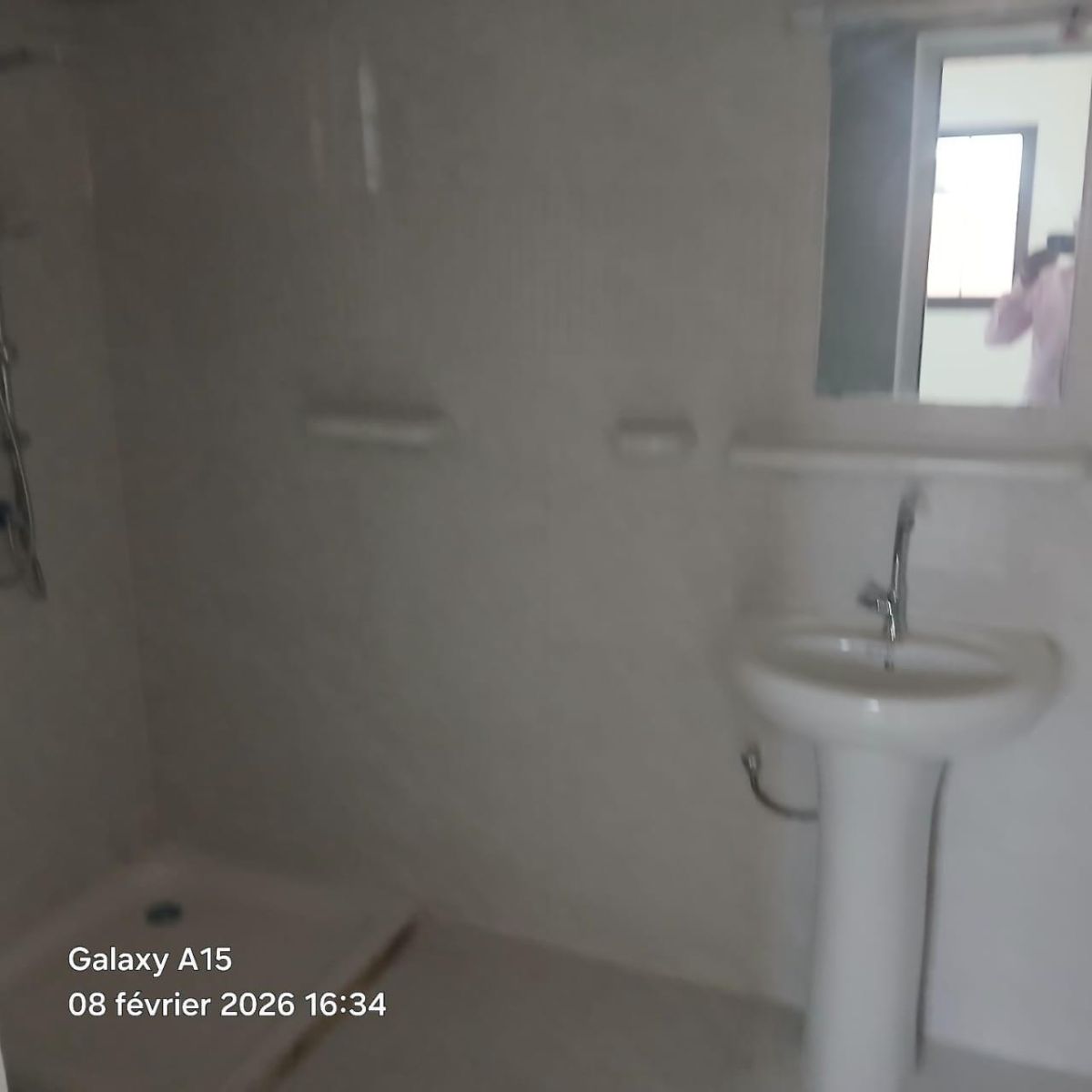 2 appartements R+1 avec parking à louer à Haramous