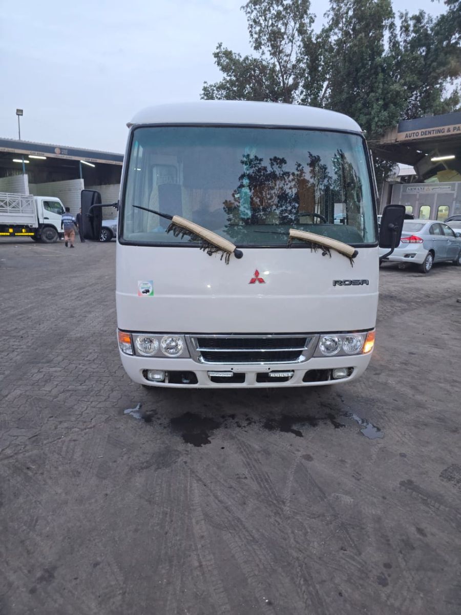 2 Mitsubishi Rosa 2017/2018, diesel, 35/25 places, manuelle