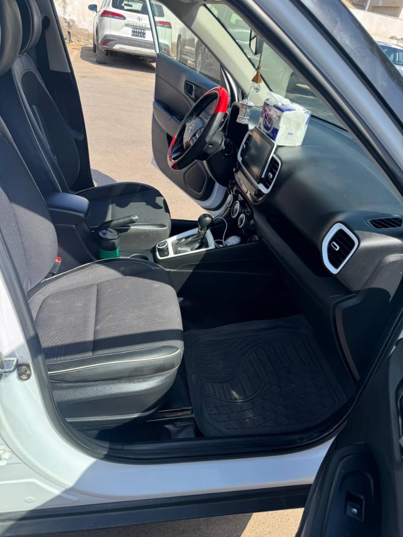 Hyundai Venue 2021, essence, boîte automatique