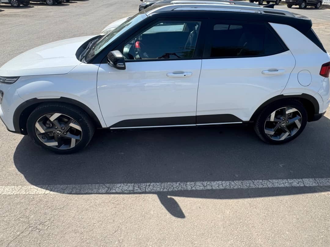 Hyundai Venue 2021, essence, boîte automatique