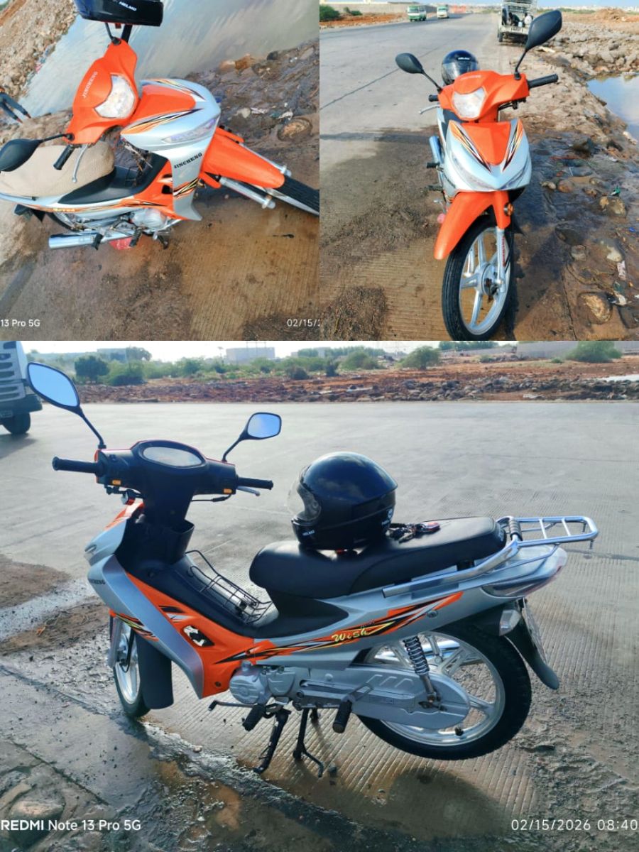 Moto JC110 en parfait état, pneu neuf, assurance valide jusqu\'en 2026