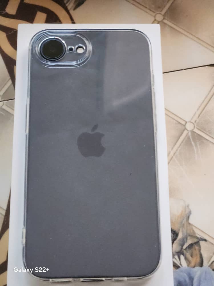 iPhone 16 à vendre, comme neuf