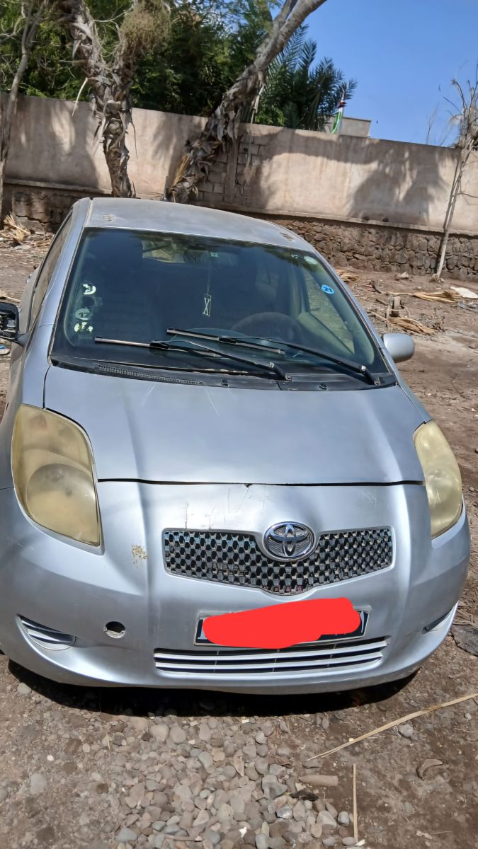 Toyota Vitz 2010 Essence, Faible Kilométrage, Boîte Automatique