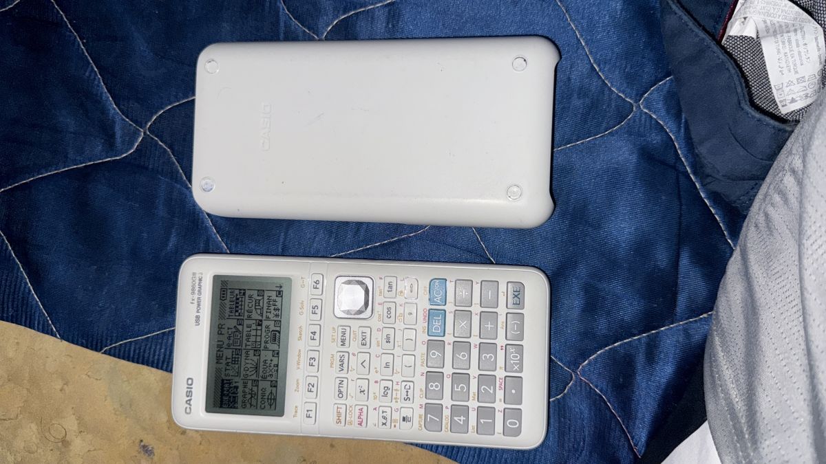 Calculatrice graphique en excellent état à petit prix