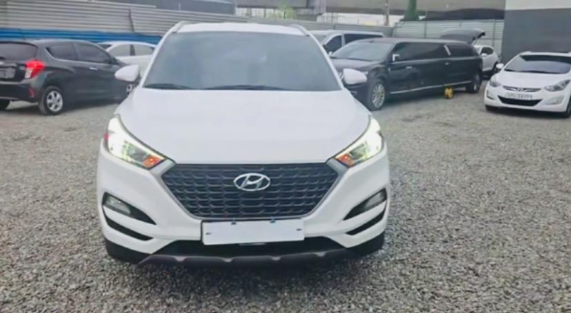 Hyundai Tucson 2017, 1.7 Diesel, automatique, blanc, 17 889 km, excellent état