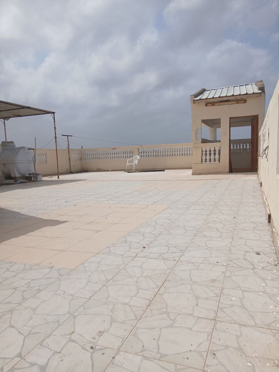 Maison F2 avec cuisine équipée et terrasse à Balbala 11