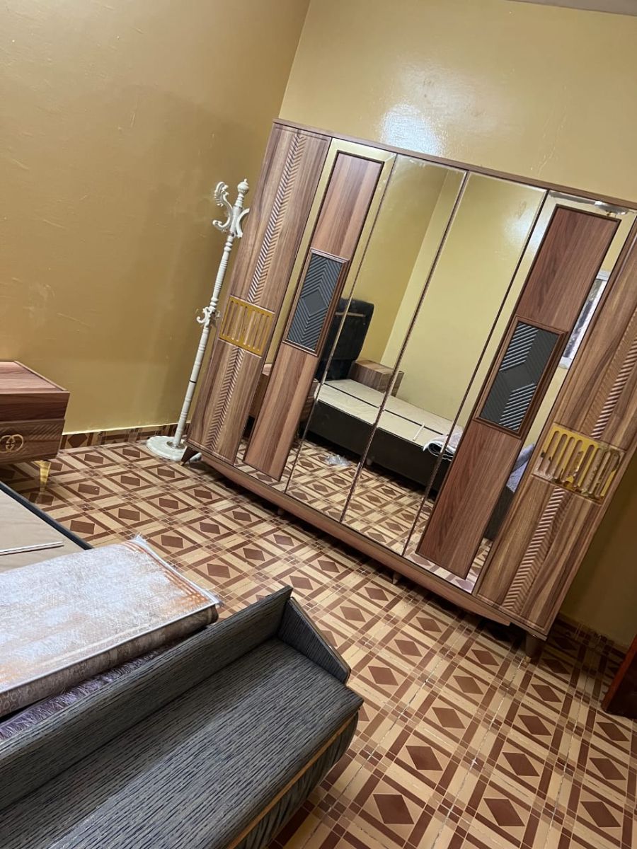 Chambre à coucher élégante et confortable