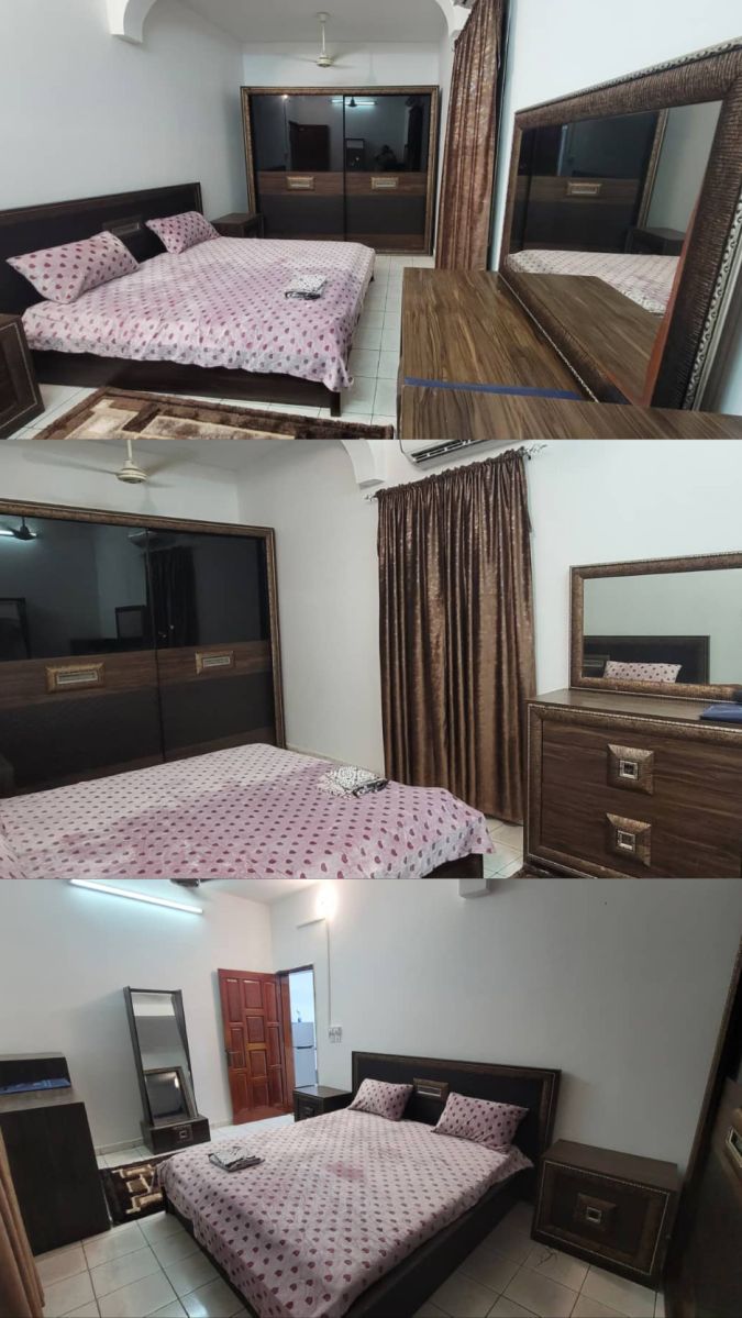 Ensemble de chambre usé en bon état avec matelas médical