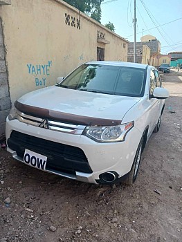 Mitsubishi Outlander 2015, importé du Canada, faible kilométrage