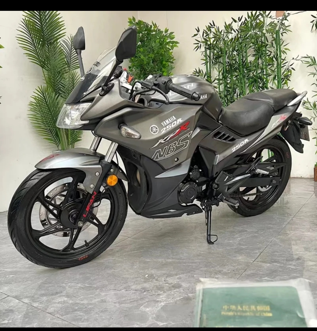 Moto de course à vendre