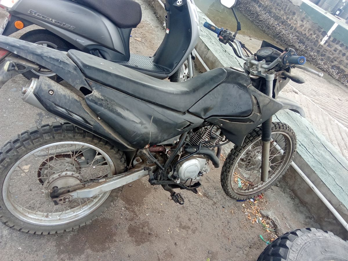 Moto cross en bon état - à vendre