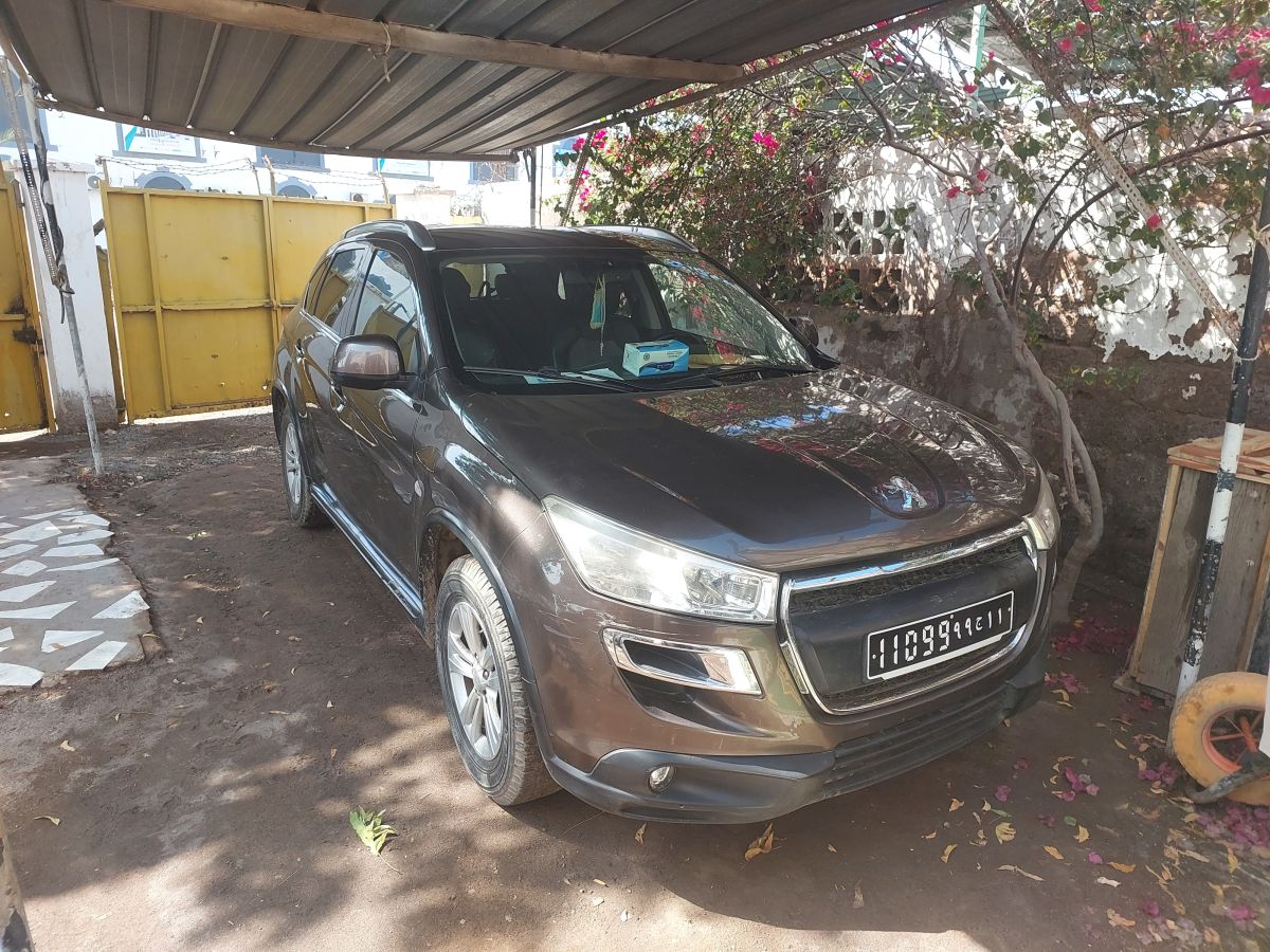 Peugeot en excellent état, faible kilométrage, négociable