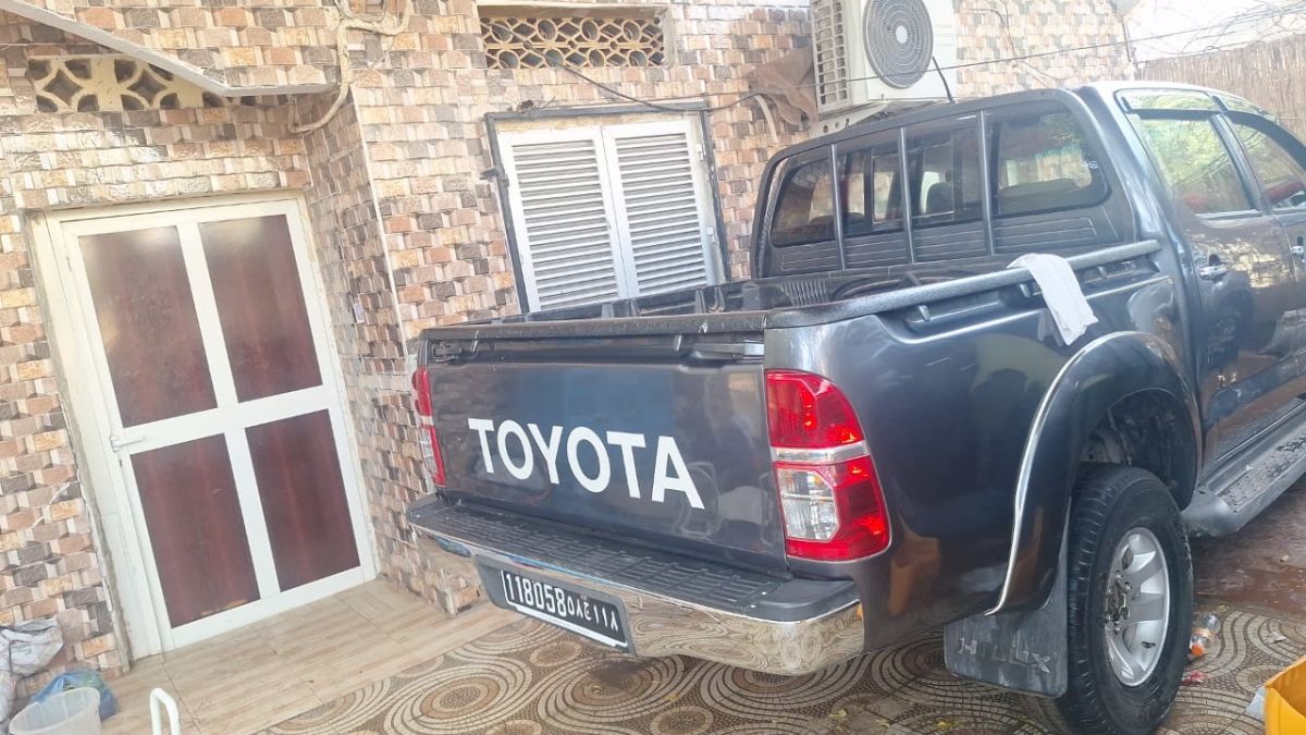 Toyota Hilux 2015, climatisée, entretien irréprochable