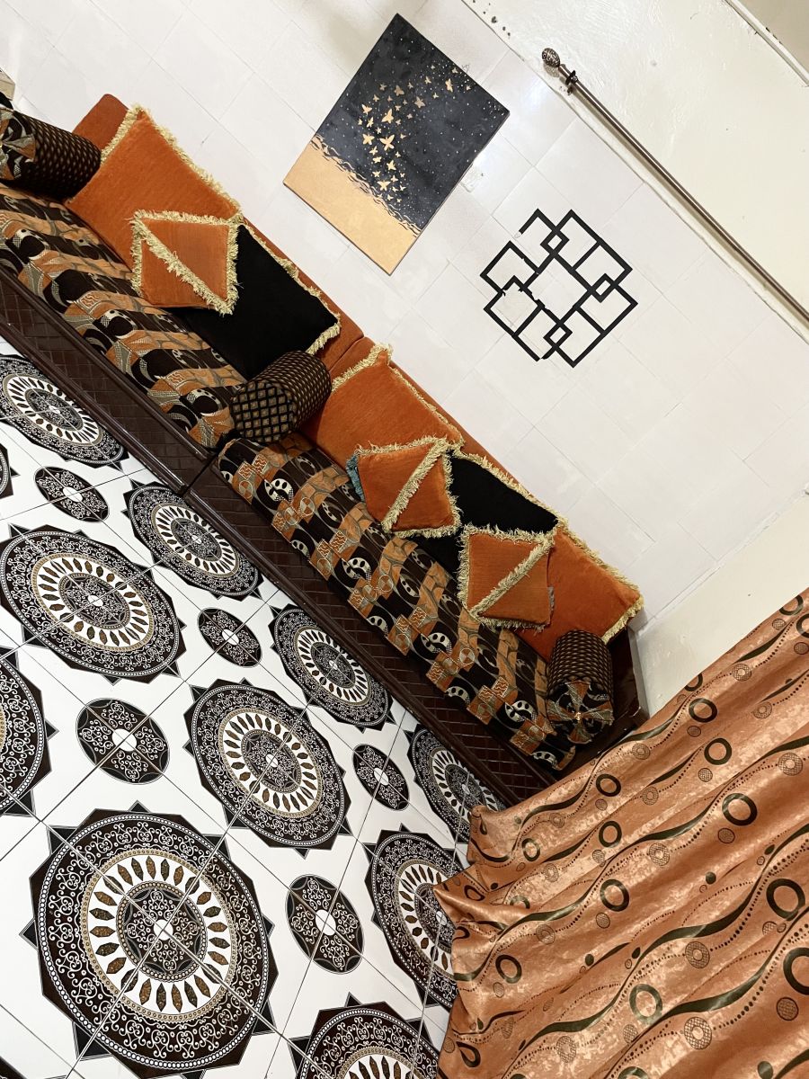 Salon d\'occasion avec rideau inclus