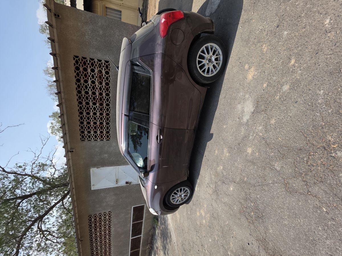 Suzuki Swift 2017, faible kilométrage, entretien suivi, révision à jour