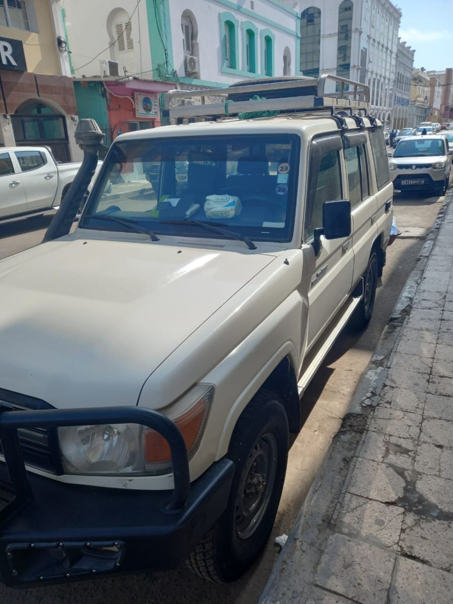 TOYOTA LANDCRUISER PRADO 2021 & FORTUNER SR3 2019, HARDTOP 2018 excellent état