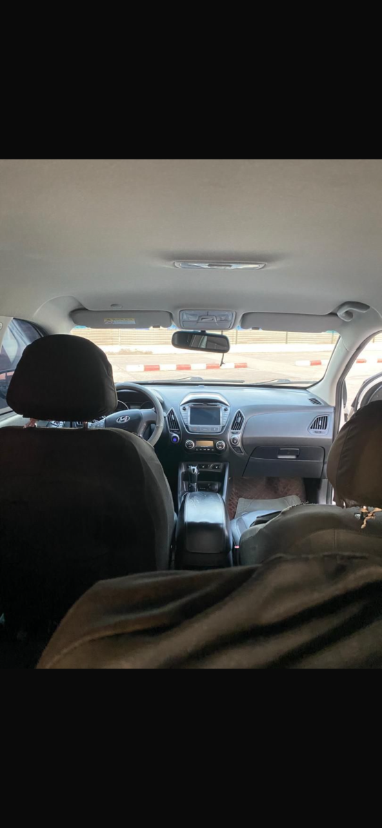 TOYOTA HILUX 2018 AUTOMATIQUE, & LANDCRUISER PRADO 2021 & HYUNDAI TUCSON 2015 excellent état