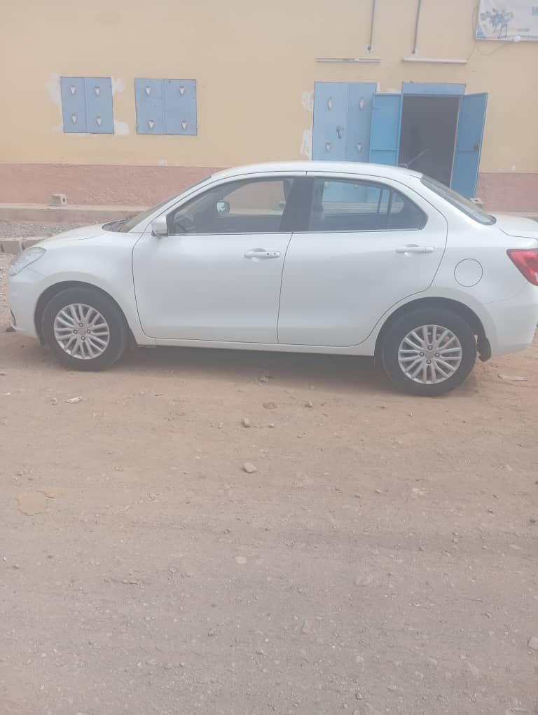 Suzuki Dzire 2024, essence, automatique, confortable et économique