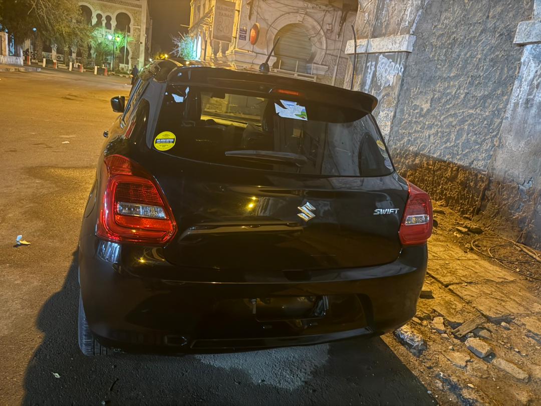 Suzuki Swift 2018, automatique, provenance Dubai, faible kilométrage, état impeccable