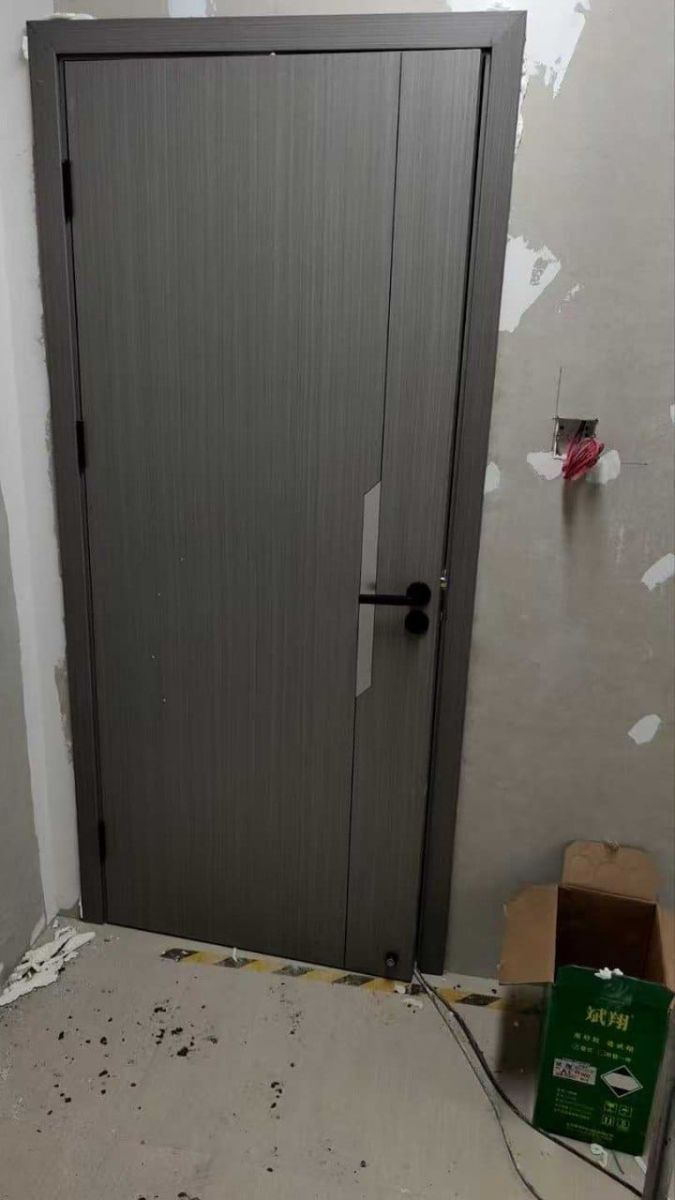 Portes MDF anti-chaleur avec cadre complet de haute qualité