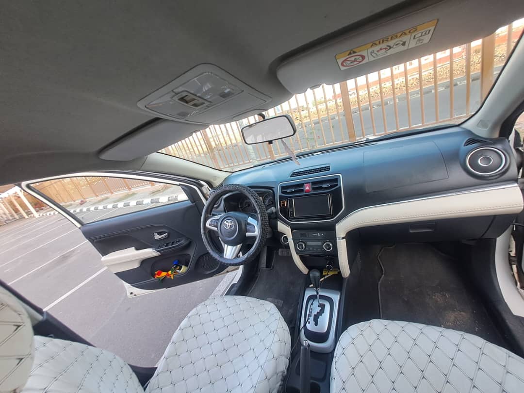 Toyota Rush 2021 essence automatique en bon état