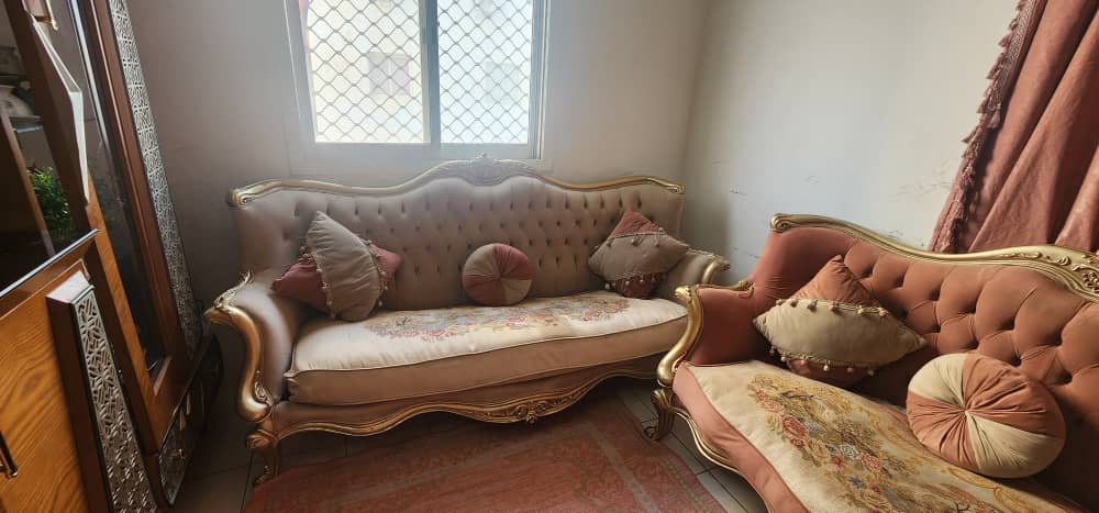 Ensemble salon et chambre à coucher classiques - Bon état général