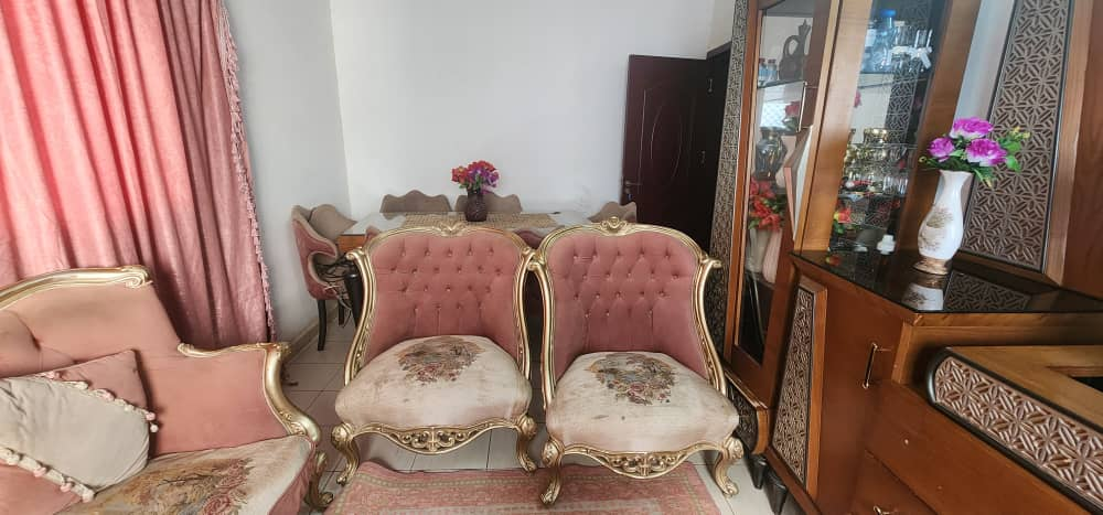 Ensemble salon et chambre à coucher classiques - Bon état général