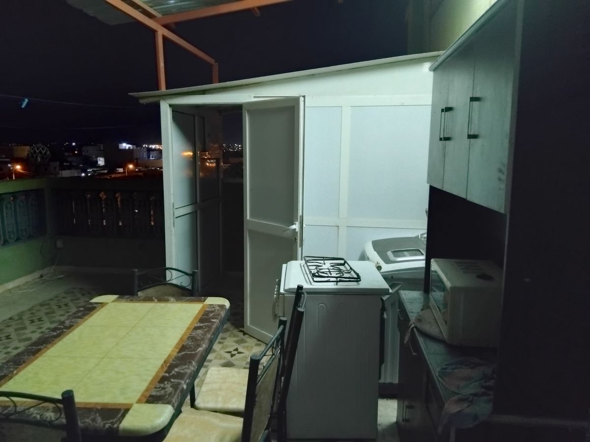 Appartement F2 meublé avec terrasse à Cité Progrès