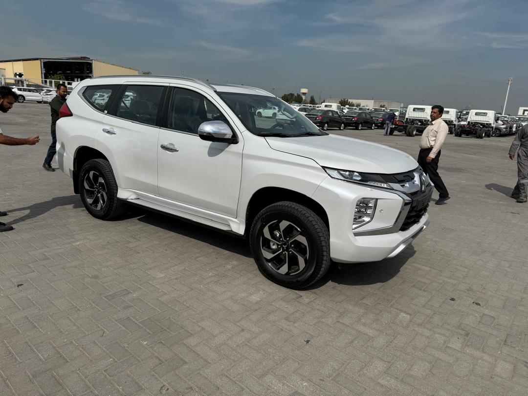 Mitsubishi P-Line03L SUV 4WD, année 2026, comme neuf