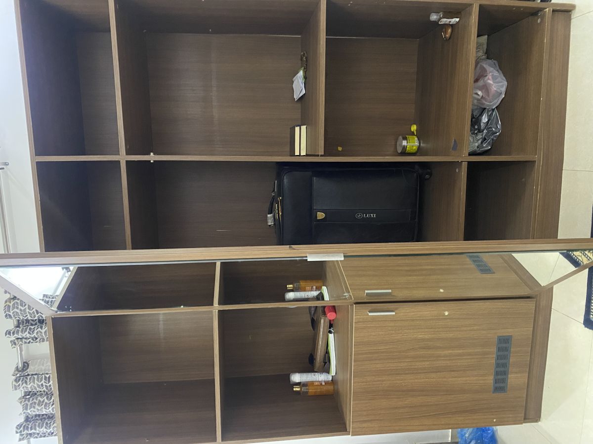 Chambre d\'une personne en excellent état à vendre.
