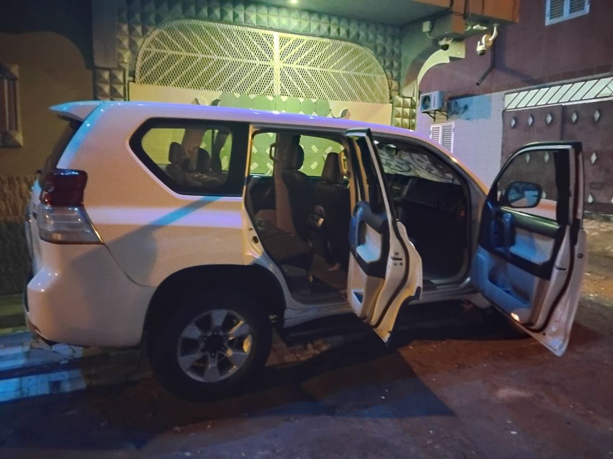 Toyota Prado 2014 diesel, boîte manuelle, très bon état