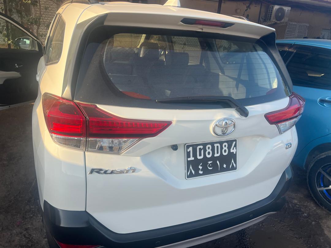 Toyota Rush 2020 essence, boîte Manuelle , très bon état