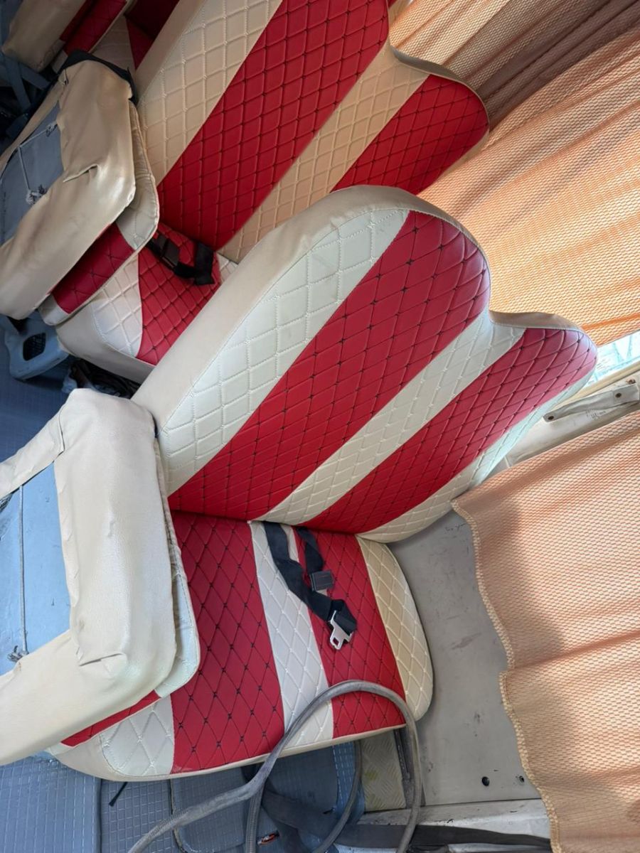 Bus Mitsubishi Rosa 2018 diesel 30 places, manuelle, jusqu\'au port