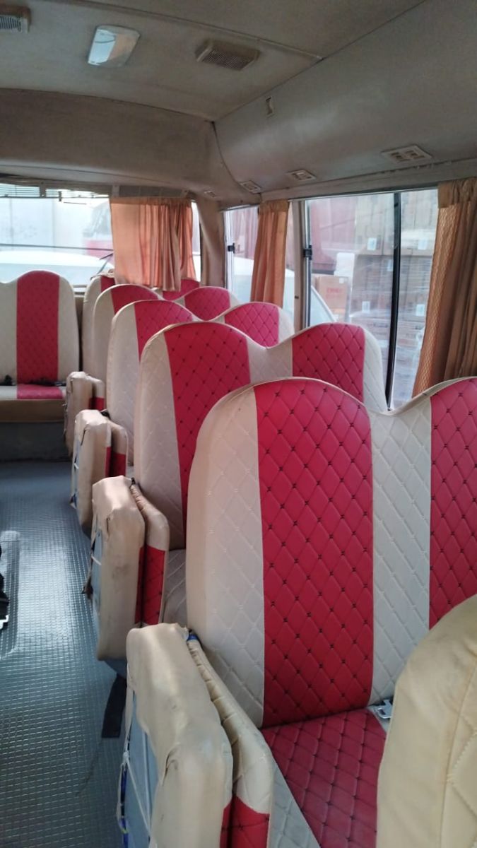 Bus Mitsubishi Rosa 2018 diesel 30 places, manuelle, jusqu\'au port