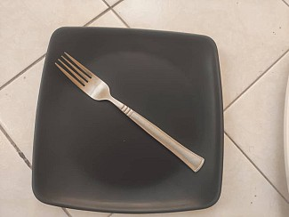 Électroménagers et vaisselle en bon état à vendre