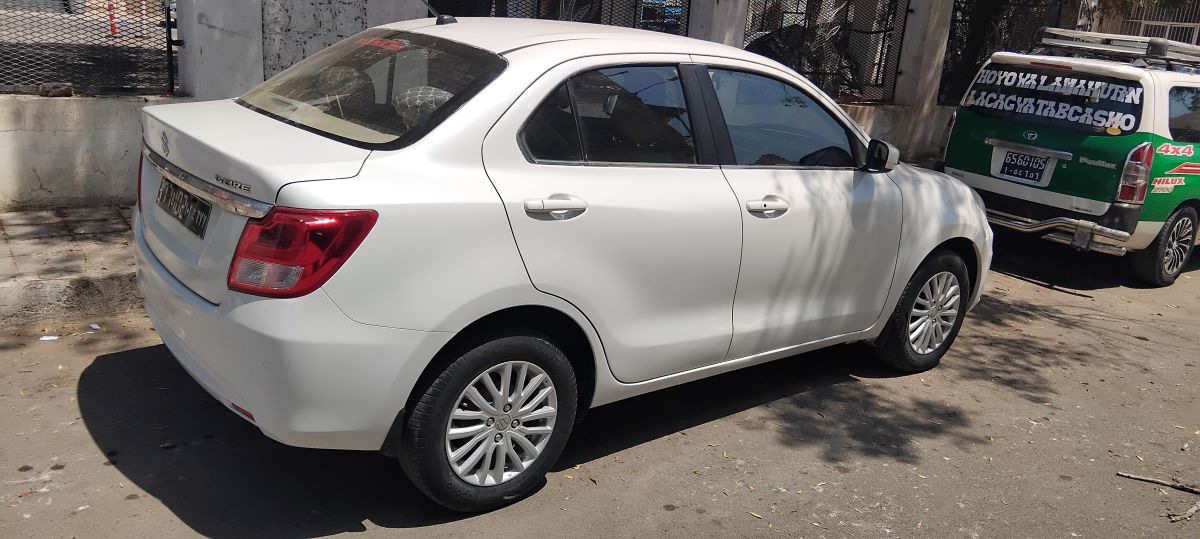 Suzuki Dzire 2024, boîte automatique, essence, très bon état